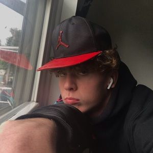 Meet your Posher, Zane